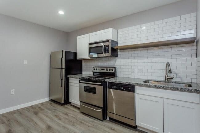 Building Photo - 2810 Beauchamp St Unit 10 Rental