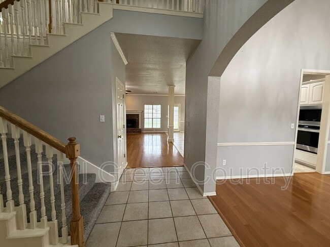 Photo - 4419 W Detroit Pl