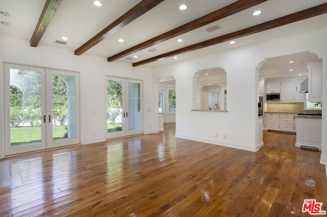 Photo - 763 Patterson Pl