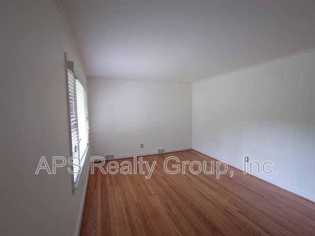 Photo - 60 Glenwood St