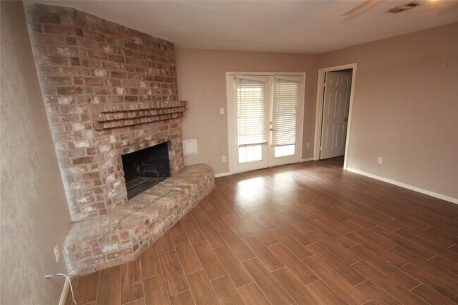 Photo - 7623 Alperton Dr