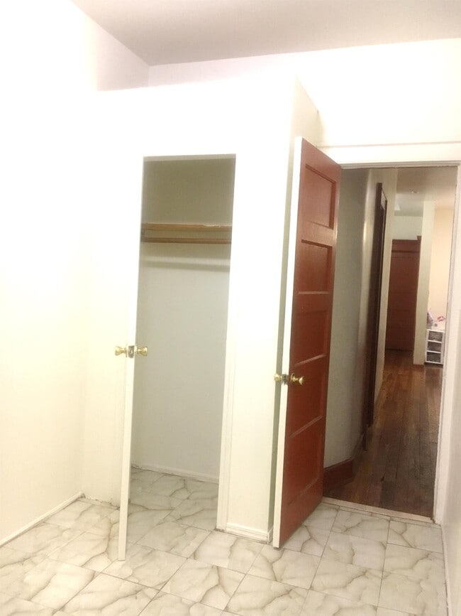 Photo - 535 E 29th St