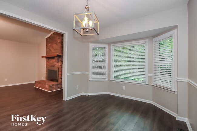 Photo - 4440 Huntington Dr