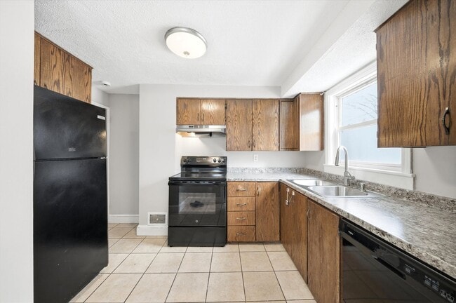 Photo - 77 Merrow St Unit 77 Merrow Street