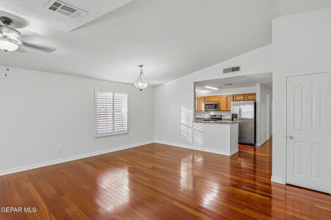 7362 Mesquite Sun Ln