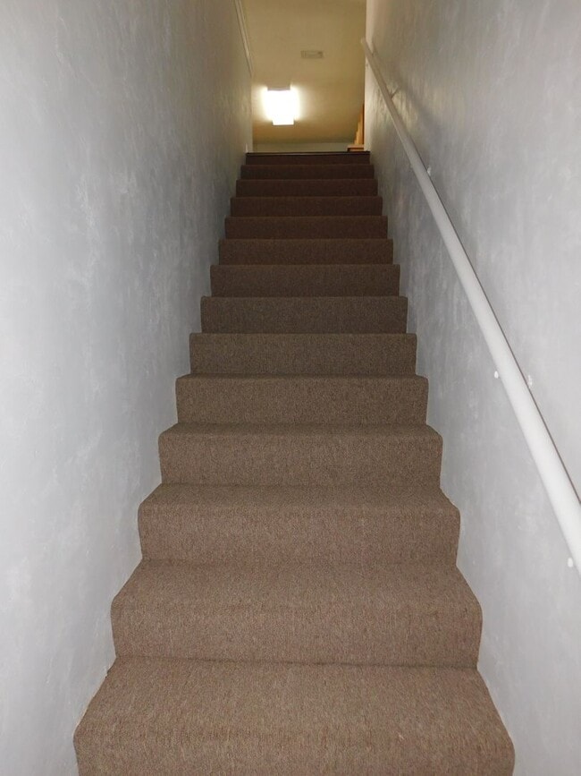 Building Photo - DEBOJ0801 Unit B