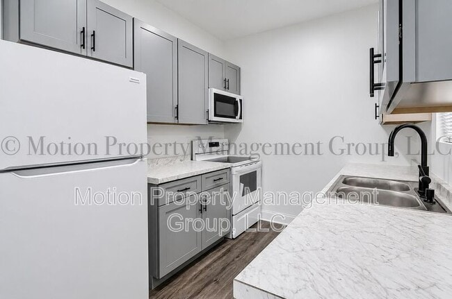 Photo - 702 Carmen Ave