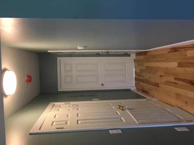 Photo - 2938 St Paul St