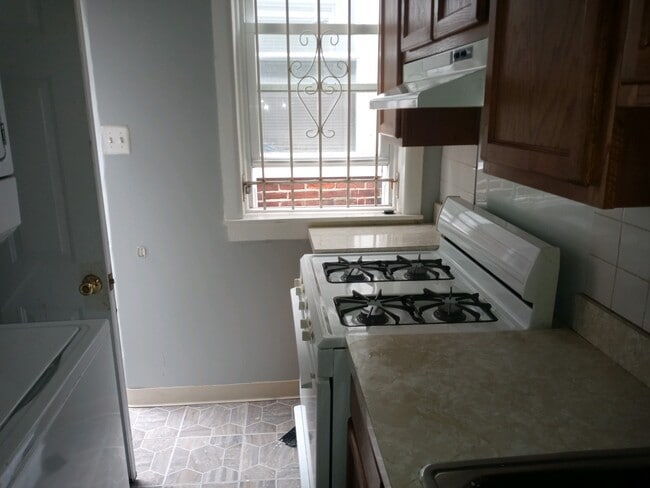 Photo - 4820 Sansom St Unit 2