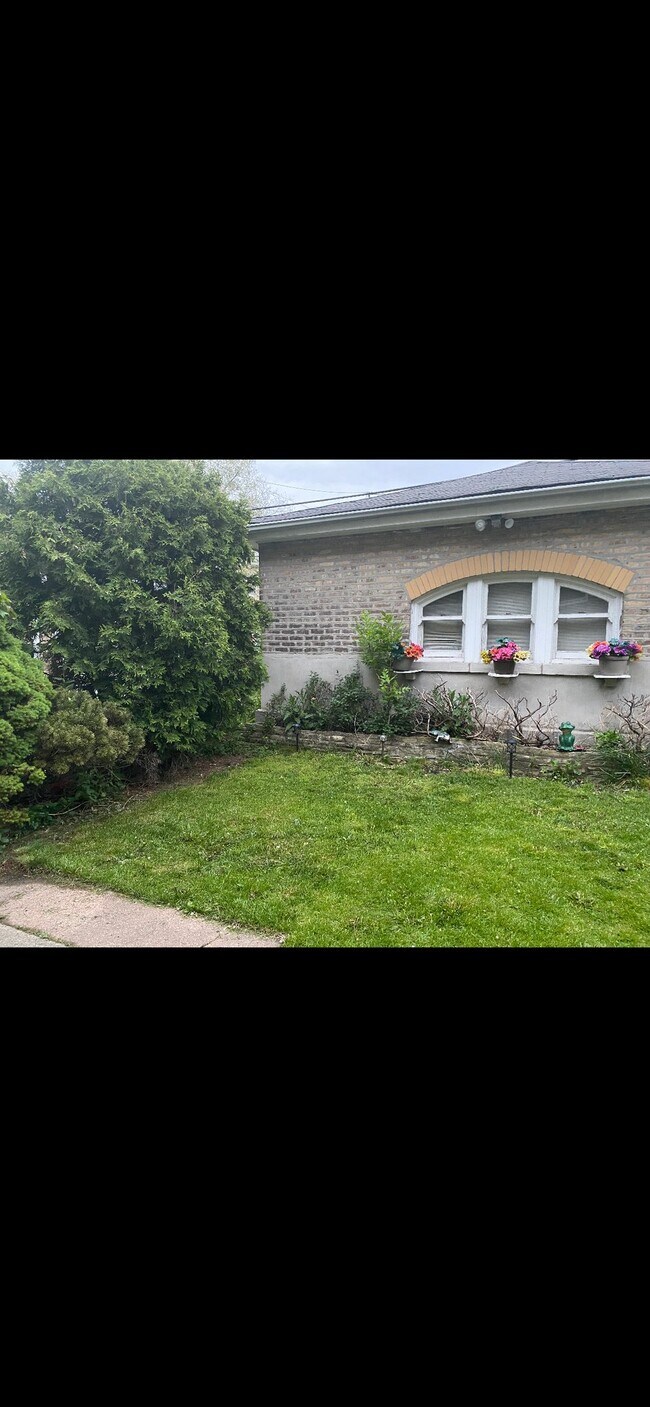 Photo - 1915 Kenilworth Ave Unit Garden Apartment