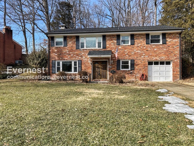 Building Photo - 3 Bed/3 Bath Home with Fenced Yard and Garage / Available Now!