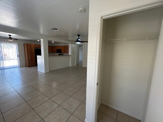 12614 W Bloomfield Rd