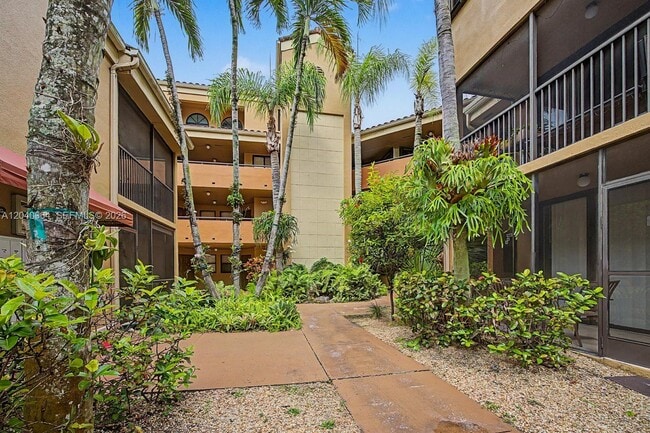 Building Photo - 15575 Miami Lakeway N Unit 206