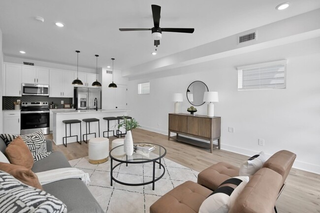 Photo - 8017 Cora St