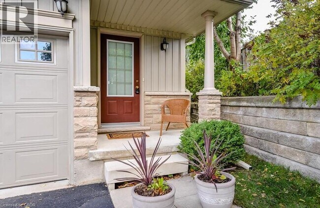 Photo - 85 Bankside Dr