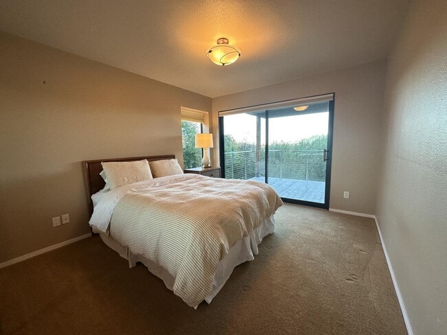 Building Photo - 16 Franciscan Ridge Rental