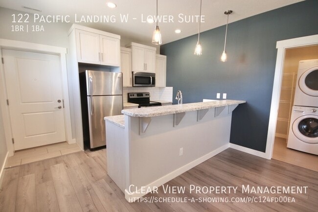 Photo - ??Showings available NOW at (403) 542-7568??Modern one bedroom, one bathroom basement suite locat... Unité Lower Suite