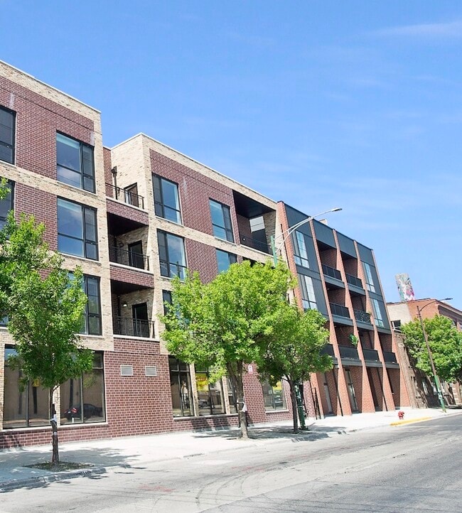 Photo - 520 N Western Ave Unidad 4B Rental
