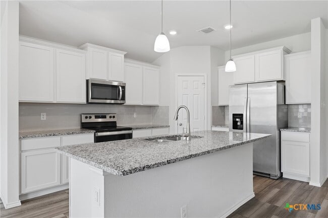 Photo - 1310 Prospector Trl