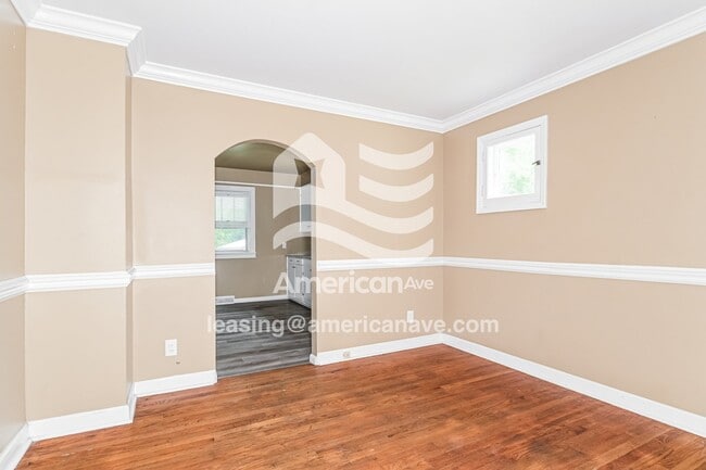 21 S Schlueter Ave