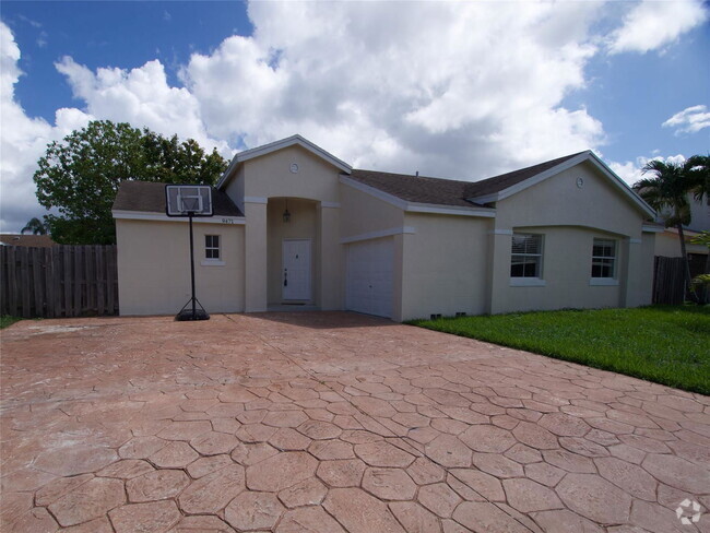 Building Photo - 9471 NW 52nd St Rental