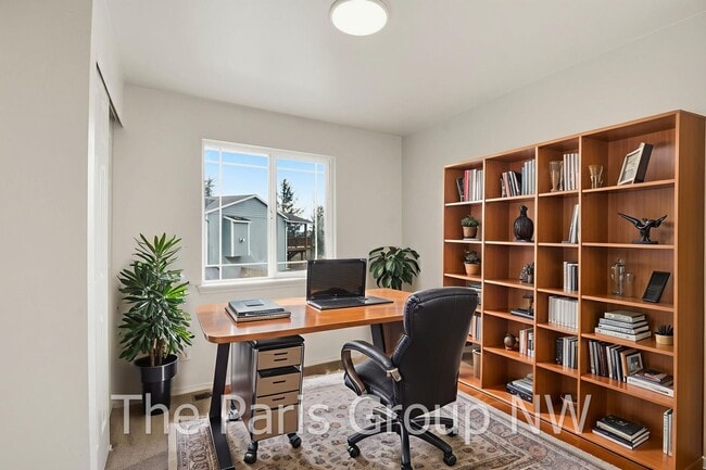 Photo - Spectacular Spacious 5BR Home in Sultan * Great Location * New Paint/Flooring/Appliances +++