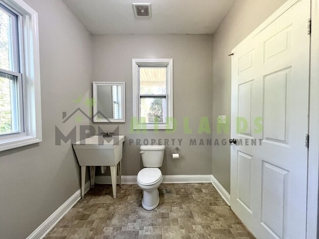 Photo - 3202 Belvedere Dr