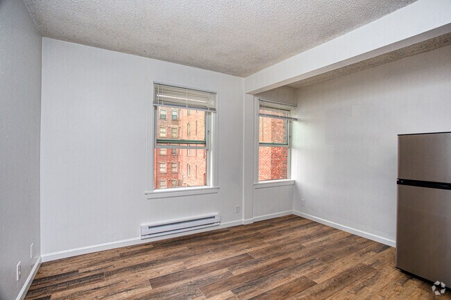 0BR, 1BA - 247SF - Mayn Suites