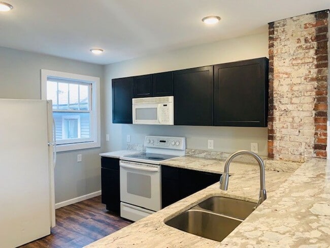 1124-1126 Parsons Ave