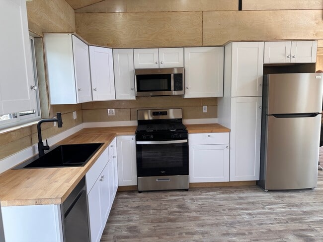 Photo - 1149 Virginia Lynn Wy