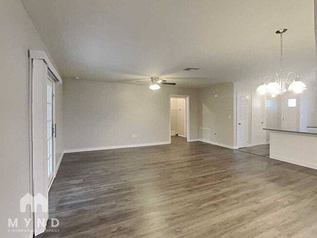 Photo - 8610 Sagewood Dr