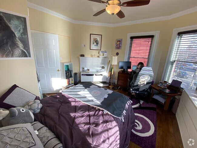 Building Photo - 381 Highland Ave Unit 2 Rental