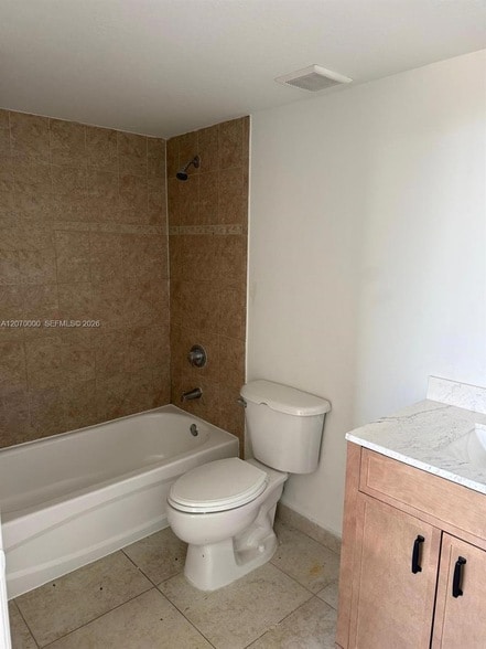 Photo - 2647 NW 25th Ave Unit 210