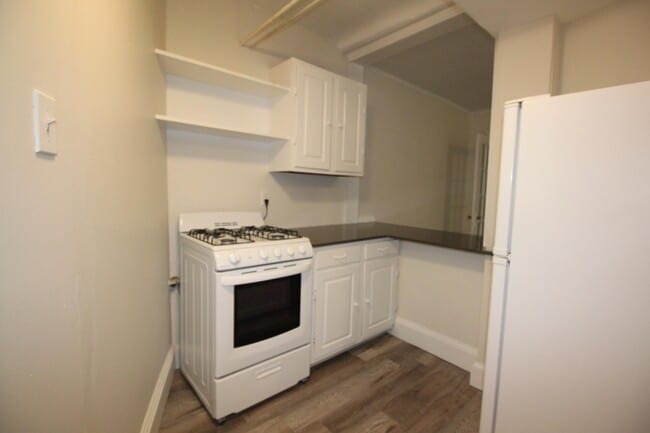 Building Photo - 3 Crawford St Unit 3B Rental