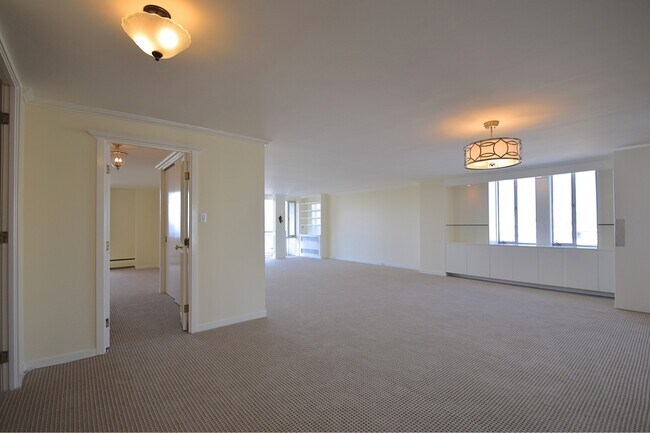 Photo - Pacific Heights Doorman Building w/ Stunni... Unit 6C