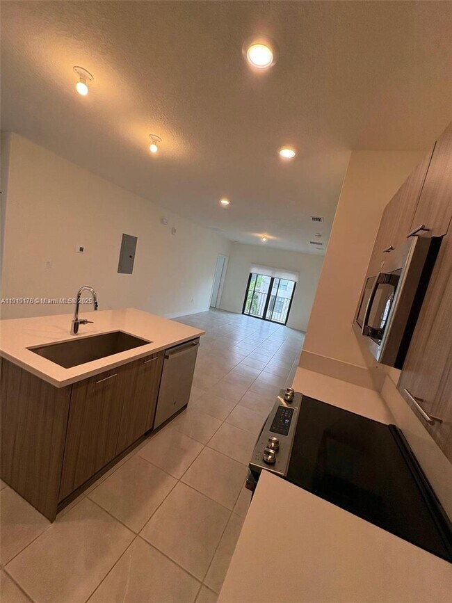 Photo - 8201 NW 41st St Unit D-307