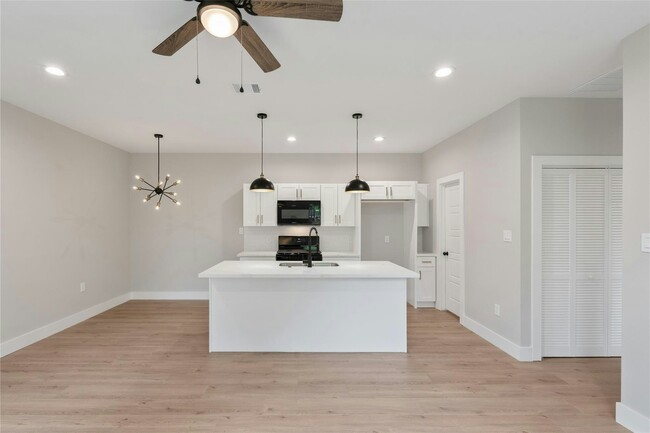 Photo - 902 Mansfield St Townhome