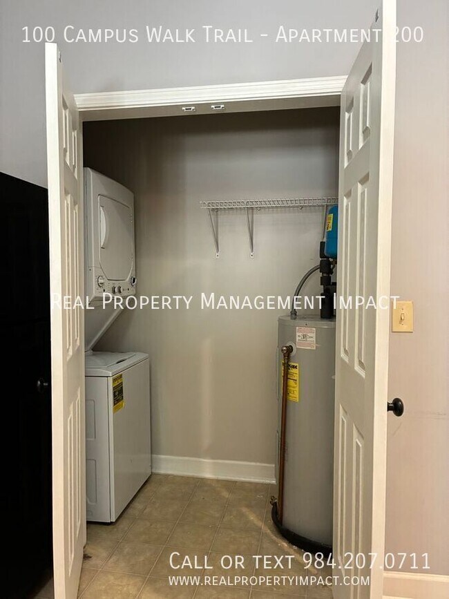 Photo - 100 Campus Walk Trl Unidad Apartment 200