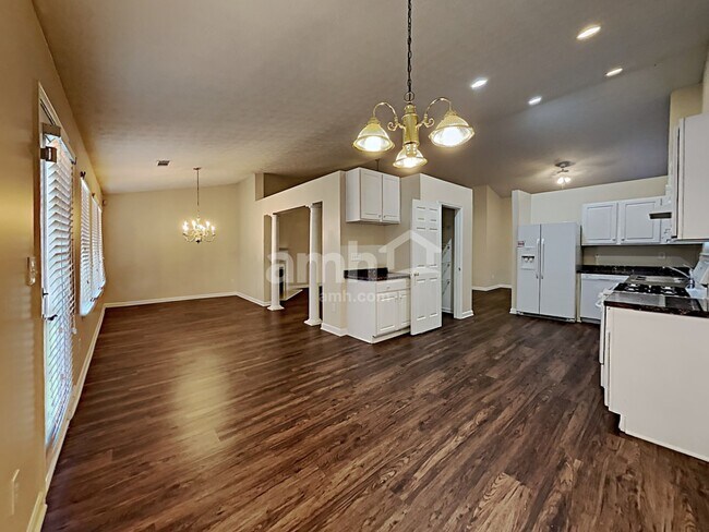 Photo - 536 Sydney Walk Ln Casa