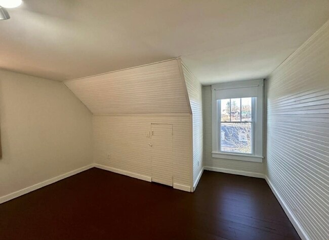 Photo - 715 Carter St