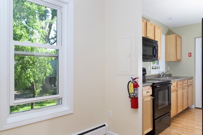37 Decatur St