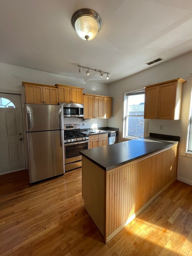 Photo - 1834 W Thomas St Unit 1834 W Thomas St #2