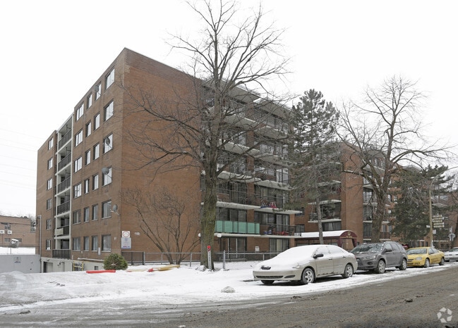 Building Photo - Bois-de-Boulogne Apartments