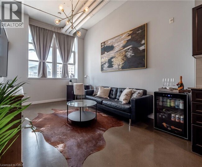 Photo - 410 King St W Unit 122