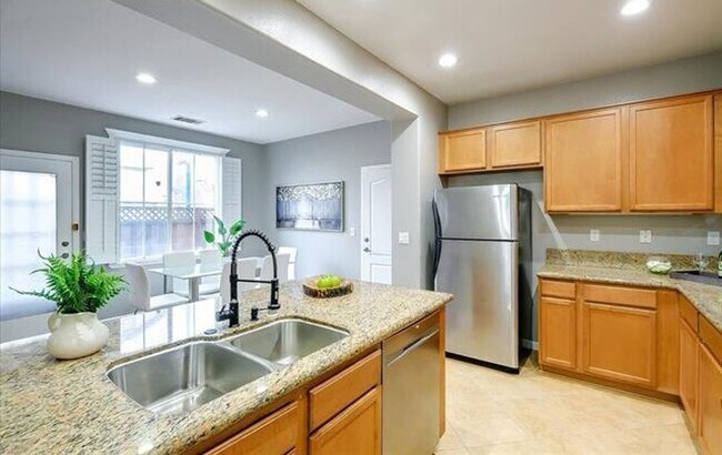 Photo - Hayward Eden Shores 3 Bedroom 2.5 Bath Jus...