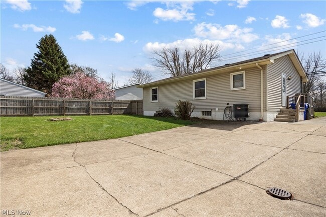 Photo - 17050 Sheldon Rd