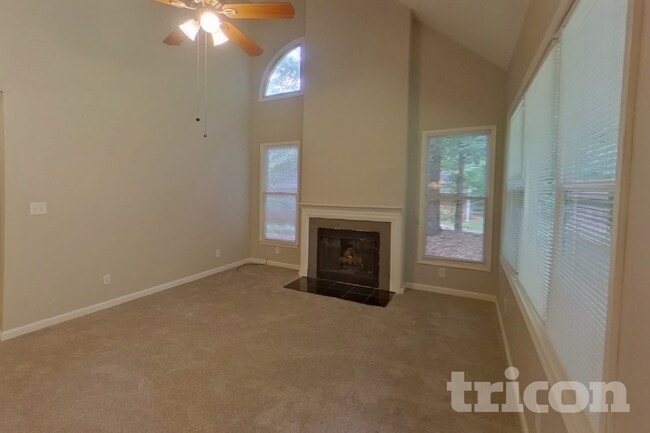 Photo - 4270 Riverlake Way