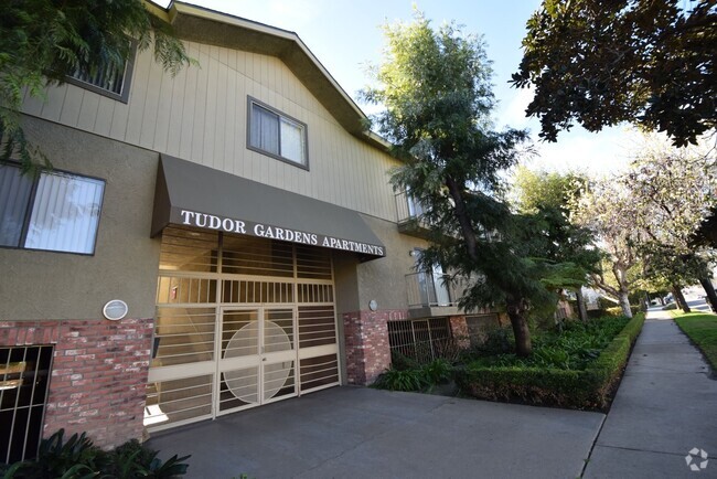 Building Photo - 15128 Burbank Blvd Unit 44-206 Rental