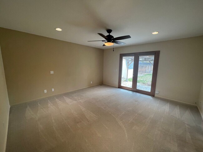 Photo - 3/2.5/2 Charming home in Minden!