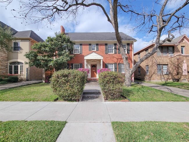 Photo - 1728 Hawthorne St Unit 2